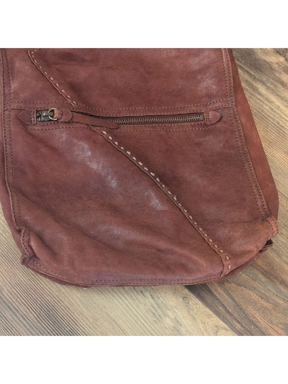 Lucky Brand Vintage Inspired Hobo Crossbody Red Leather Bag C196 - Picture 3 of 13